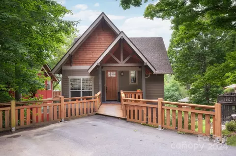 41 Shady Park Ln, Asheville, NC 28804