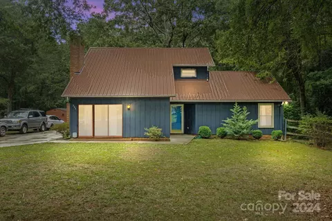 223 Burris St, Wingate, NC 28174