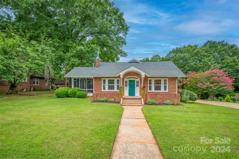 161 Carolina Ave, Forest City, NC 28043