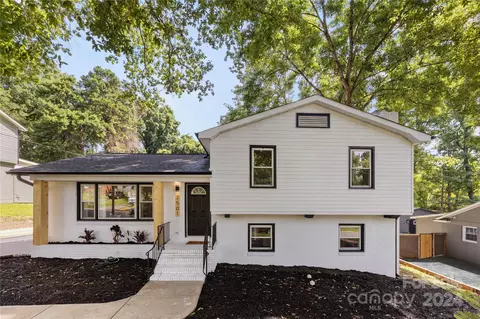 7501 Briardale Dr, Charlotte, NC 28212