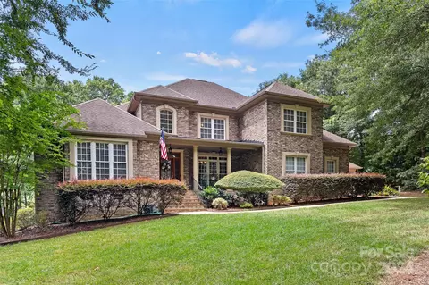 4556 Water Oak Dr, Clover, SC 29710