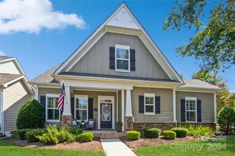 1025 Hercules Dr, Indian Trail, NC 28079