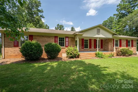 7801 Hagers Ferry Rd, Denver, NC 28037