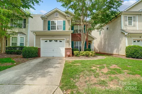 6317 Morningview Ct, Charlotte, NC 28269