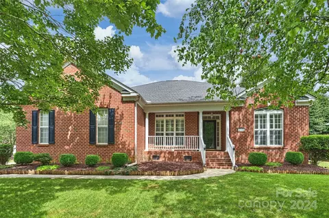 6705 April Mist Trl, Huntersville, NC 28078