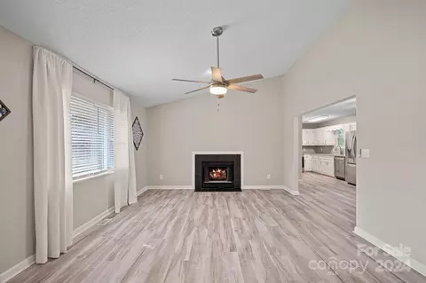 7505 Sarah Dr, Denver, NC 28037 photo 2
