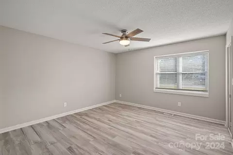 7505 Sarah Dr, Denver, NC 28037 photo 17