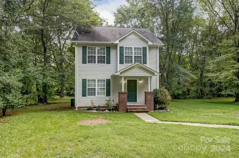 410 Perry Ln, Marshville, NC 28103