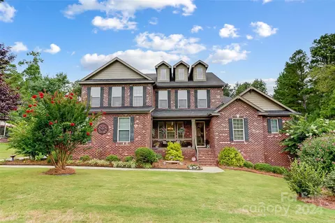 151 N San Agustin Dr, Mooresville, NC 28117