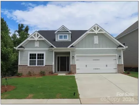 8104 Rolling Wheels Rd, Charlotte, NC 28215