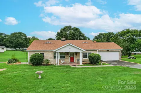 700 S Myrtle School Rd, Gastonia, NC 28052