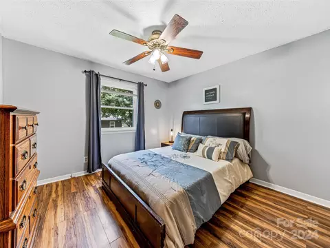 5121 Howard Gap Rd, Flat Rock, NC 28731 photo 11