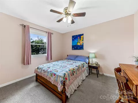 5121 Howard Gap Rd, Flat Rock, NC 28731 photo 10