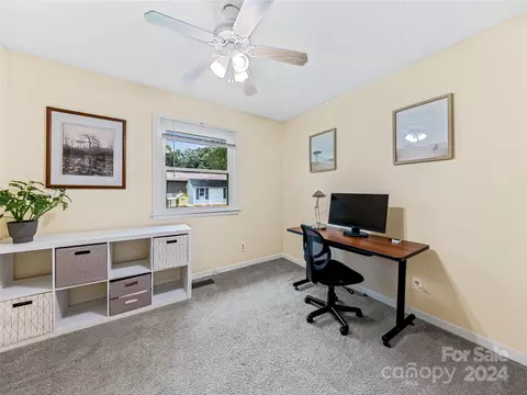 5121 Howard Gap Rd, Flat Rock, NC 28731 photo 9