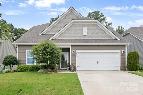 4521 Grove Manor Dr, Waxhaw, NC 28173