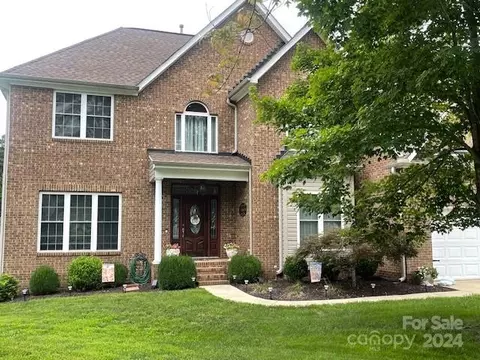 4724 Asherton Pl, Concord, NC 28027