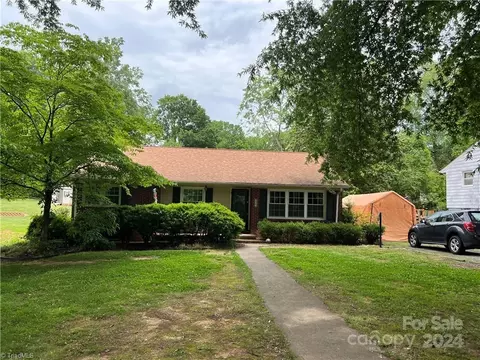 810 Russell Ave, Reidsville, NC 27320