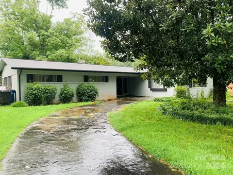 538 Glendale Dr, Statesville, NC 28677