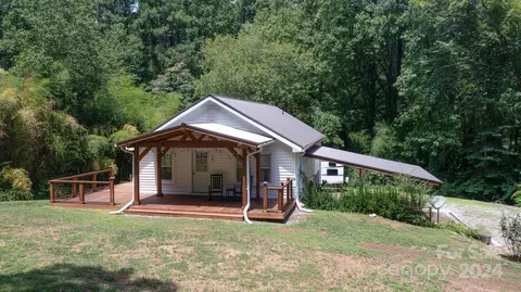 75 View St, Columbus, NC 28722 photo 3