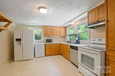 75 View St, Columbus, NC 28722 photo 15
