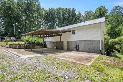 75 View St, Columbus, NC 28722 photo 5