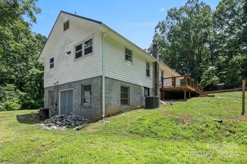 75 View St, Columbus, NC 28722 photo 6