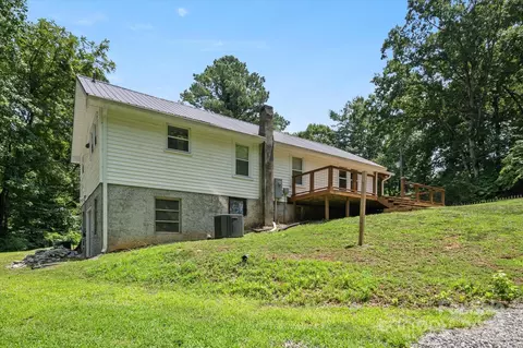 75 View St, Columbus, NC 28722 photo 7
