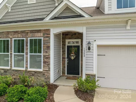 1248 Jack Pine Rd, Clover, SC 29710 photo 4