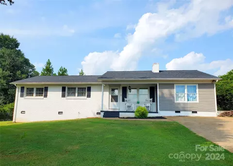 1616 Home Trl, Lincolnton, NC 28092