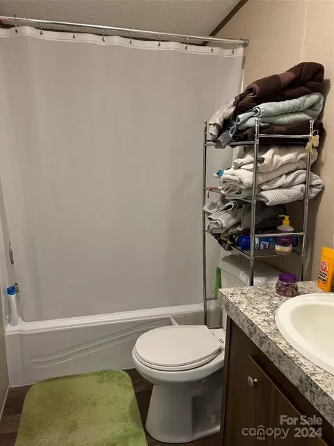 Bath - 280 Deerfield Estates Ln, Stony Point, NC 28678 photo 2 of 2
