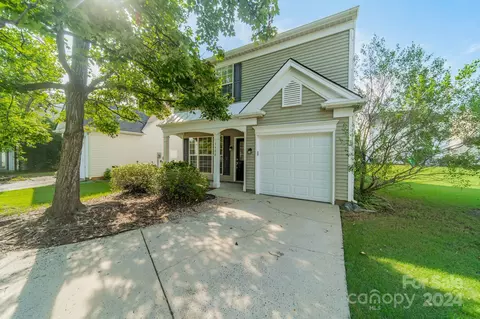 3408 Laurenhurst Ln, Charlotte, NC 28270