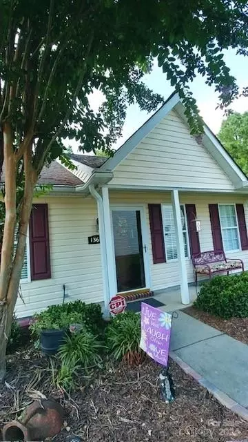 13652 Meade Glen Ct, Charlotte, NC 28273