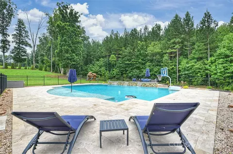 151 Campanile Dr, Mooresville, NC 28117