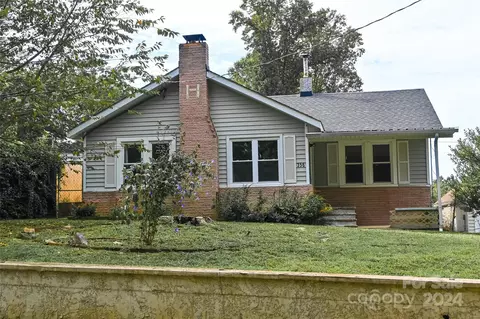 356 Oakview Park Rd, Asheville, NC 28803
