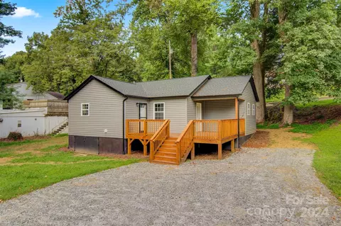 417 Tywood St, Lenoir, NC 28645