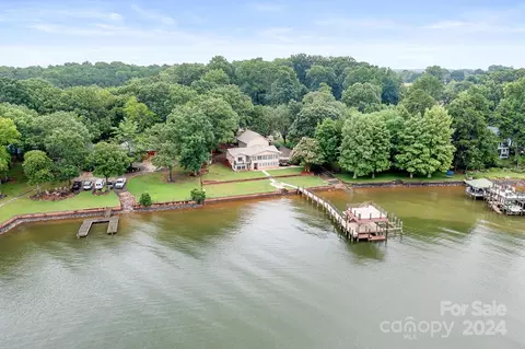 184 Lakeshore Dr, Mooresville, NC 28117