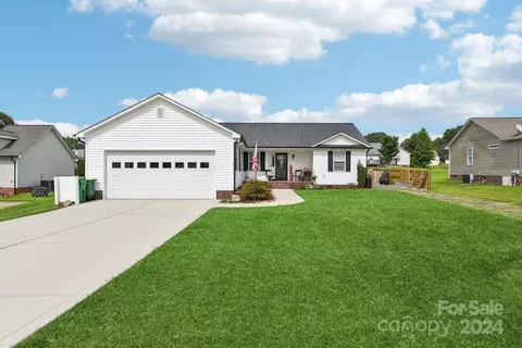 1220 Grace Ct, Oakboro, NC 28129