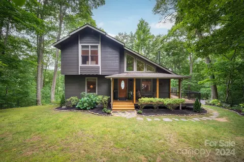 1976 Moonshine Mountain Rd, Burnsville, NC 28714
