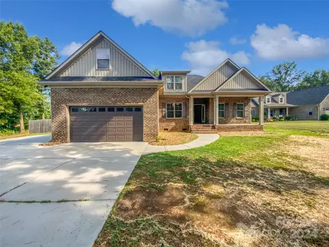 1319 Baucom Rd, Monroe, NC 28110