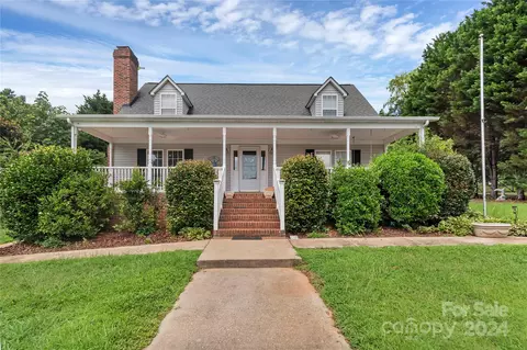 110 Oakcrest Dr, Belmont, NC 28012