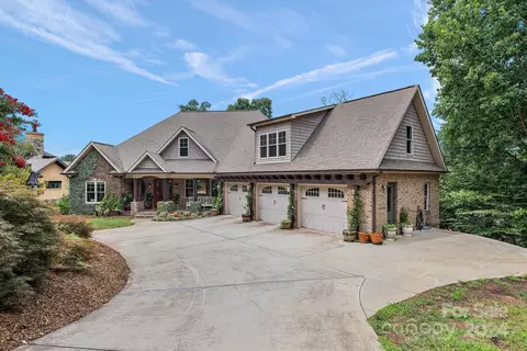144 42nd Avenue Nw Ct NW, Hickory, NC 28601
