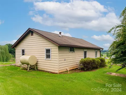663 Alexander Rd, Alexander, NC 28701 photo 34