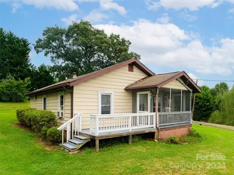 663 Alexander Rd, Alexander, NC 28701