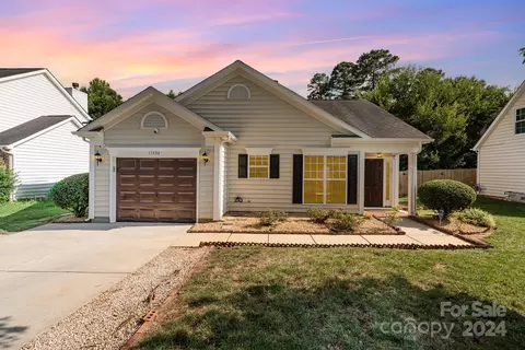 11530 Larix Dr, Charlotte, NC 28273
