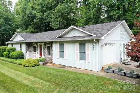 261 Holly Hills Rd, Sylva, NC 28779