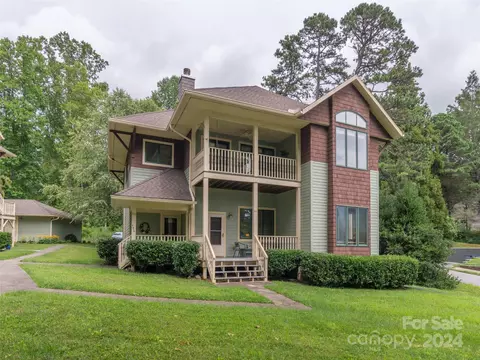 498 Rhododendron Ave, Black Mountain, NC 28711