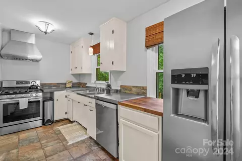 290 Maple Ct, Arden, NC 28704 photo 8