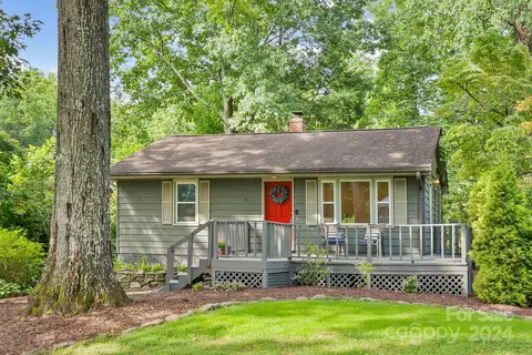 290 Maple Ct, Arden, NC 28704 photo 1