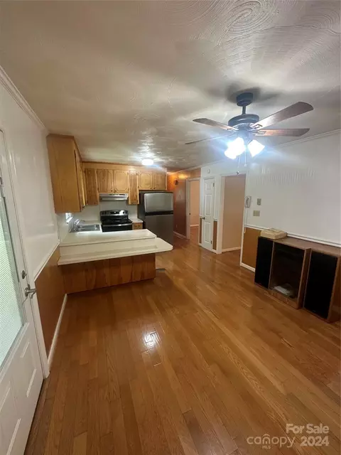1854 Holland Dr, Conover, NC 28613 photo 4