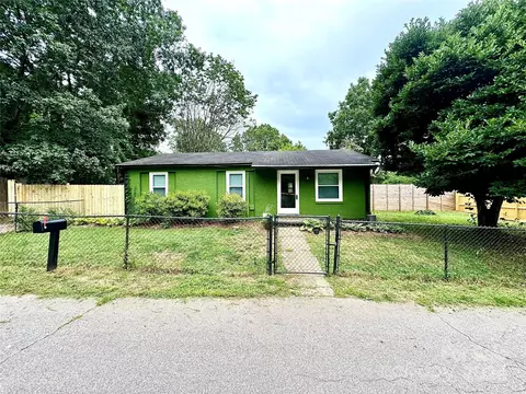 19 Peace St, Asheville, NC 28806